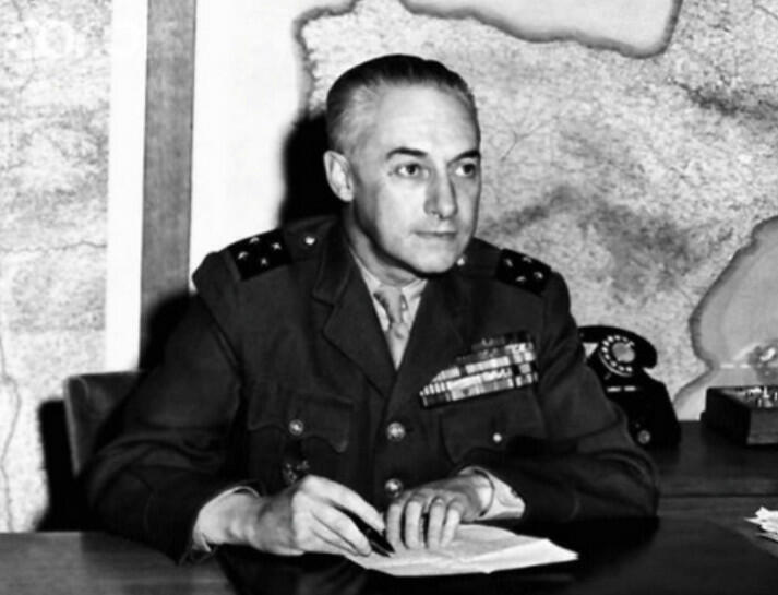 Tướng Henri Nava (1898-1983), Tổng chỉ huy quân đội Pháp tại Đông Dương 1953-1954.