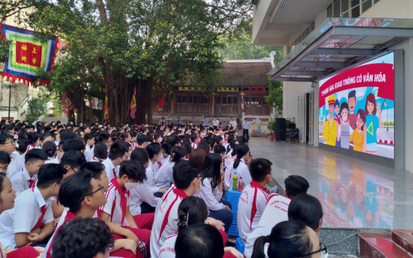 Các trường học trên địa bàn thành phố Hà Nội đã làm gì để tham gia phòng, chống tệ nạn xã hội?