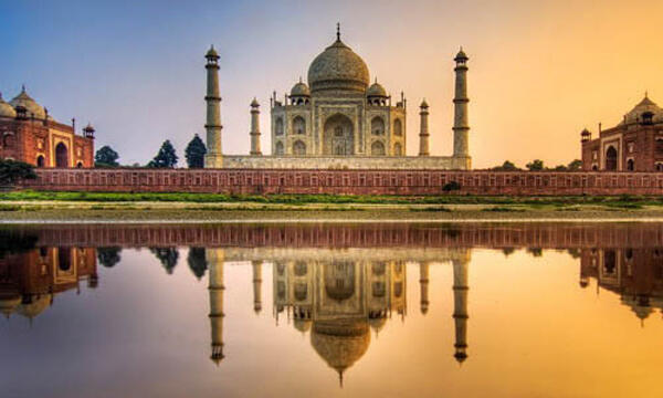Công trình nghệ thuật kiến trúc nổi tiếng nhất ở Ấn Độ được người đời ca tụng là “giọt lệ rơi tạc bằng đá cẩm thạch”