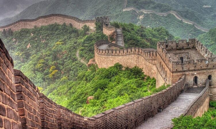 Công trình phòng ngự nổi tiếng nào ở Trung Quốc được xây dựng từ thời kỳ Tần Thủy Hoàng?