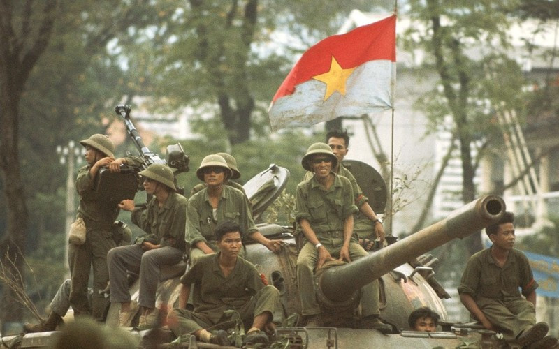 Đọc hiểu Vừng trắng đỏ