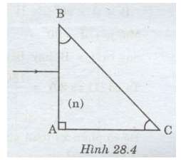 Góc lệch của tia sáng khi truyền qua lăng kính là góc tạo bởi (ảnh 5)