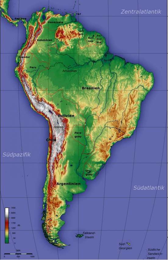 Hãy nêu đặc điểm địa hình của lục địa Nam Mỹ