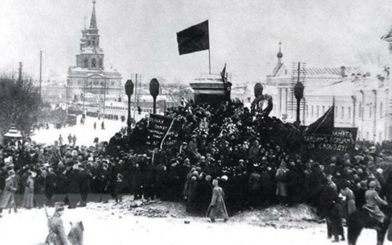 Soạn Lịch sử 11 Cánh Diều Bài 3: Sự hình thành Liên bang Cộng hòa xã hội chủ nghĩa Xô viết (trang 20, 22)