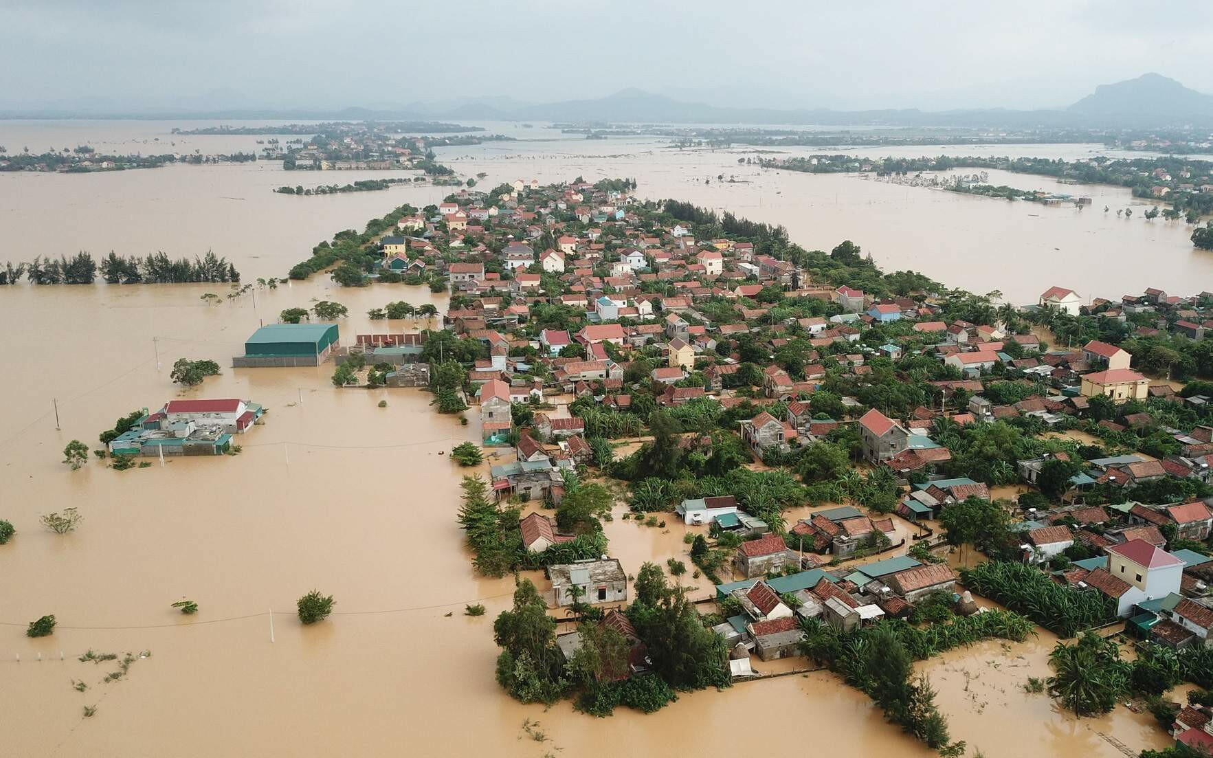 Lý thuyết Địa lí 8 Cánh Diều Bài 8: Tác động của biến đổi khí hậu đối với khí hậu và thủy văn Việt Nam