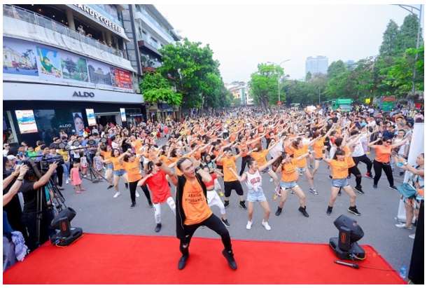 Flashmob thường được tổ chức ở đâu?
