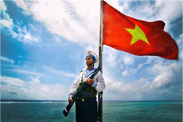 Phân tích và đánh giá bài thơ Đồng đội trên đảo Thuyền Chài của Trần Đăng Khoa