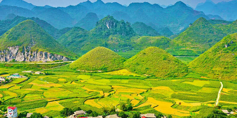 Hình ảnh địa hình Việt Nam Địa lí 8 Cánh Diều Bài 2 hình 3
