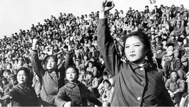 Sự khác nhau cơ bản giữa cách mạng Ấn Độ (1945-1950) và cách mạng Trung Quốc (1946-1949)