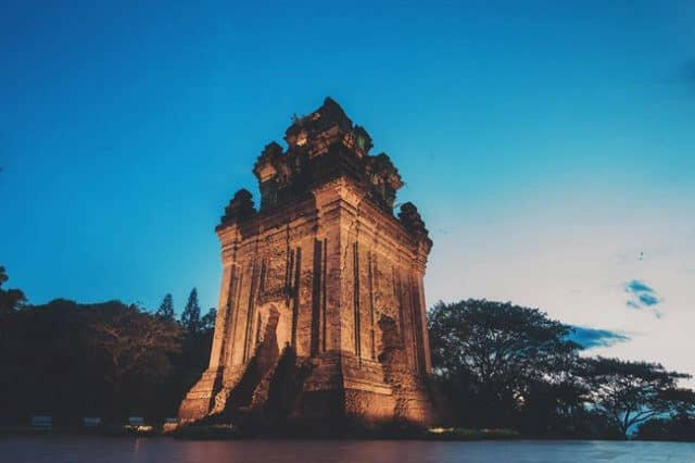 Thuyết minh về tháp Nhạn Phú Yên 