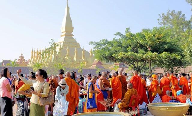 Tộc người chiếm đa số ở Lào là?