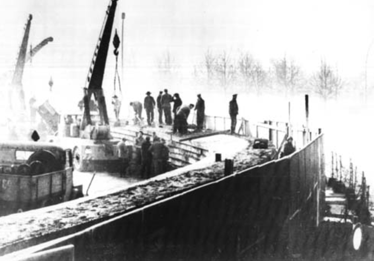 Tóm tắt lý thuyết Lịch sử 9 bài 9 Chiến tranh lạnh (1947 - 1989)