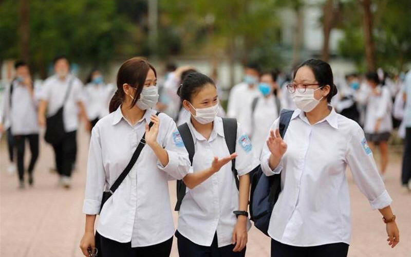Trình bày ý kiến về vấn đề học sinh nói lời hay làm việc tốt trong trường học