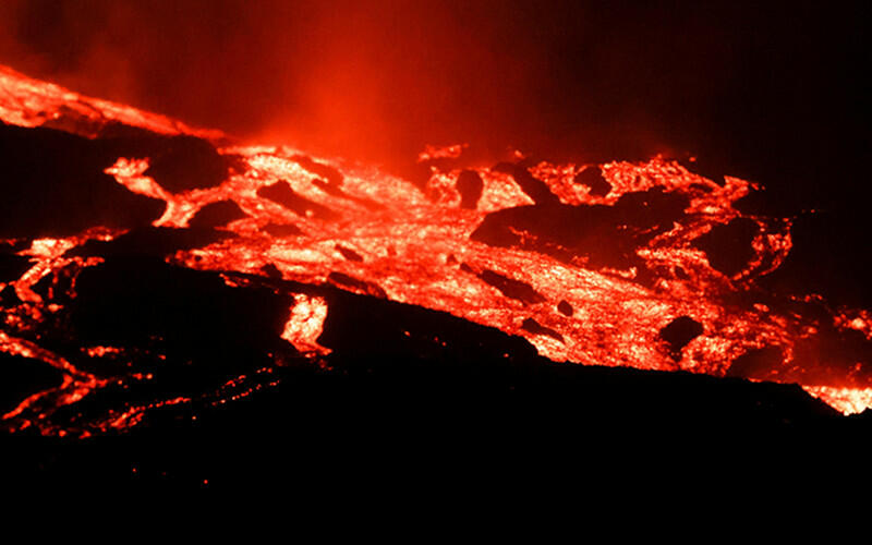 Viết văn bản thuyết minh giải thích hiện tượng núi lửa